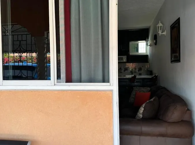Sleeps2 - Private Pool - King Bed - Aircon * Montego Bay